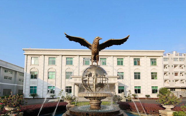 鹏驰五金紧固件品牌全案策划设计