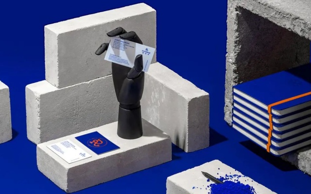 雷诺手表品牌设计