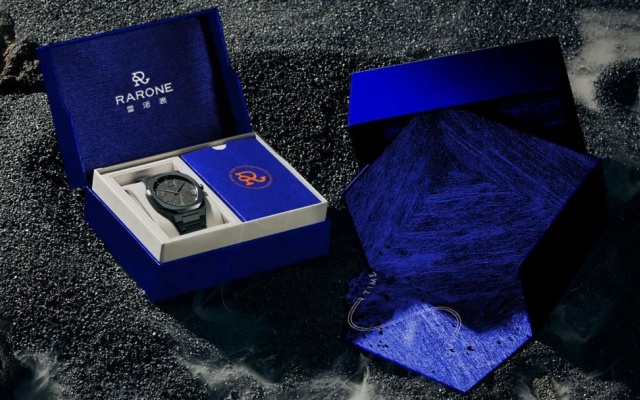 雷诺手表品牌设计